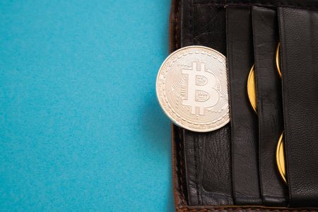 苹果钱包app官网下载安装_imtoken钱包官方下载苹果_钱包ios
